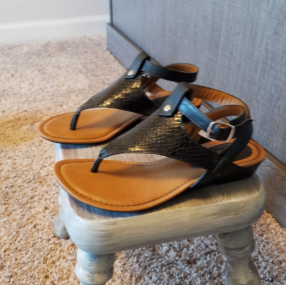 Black snake embossed sandal sz 6.5
